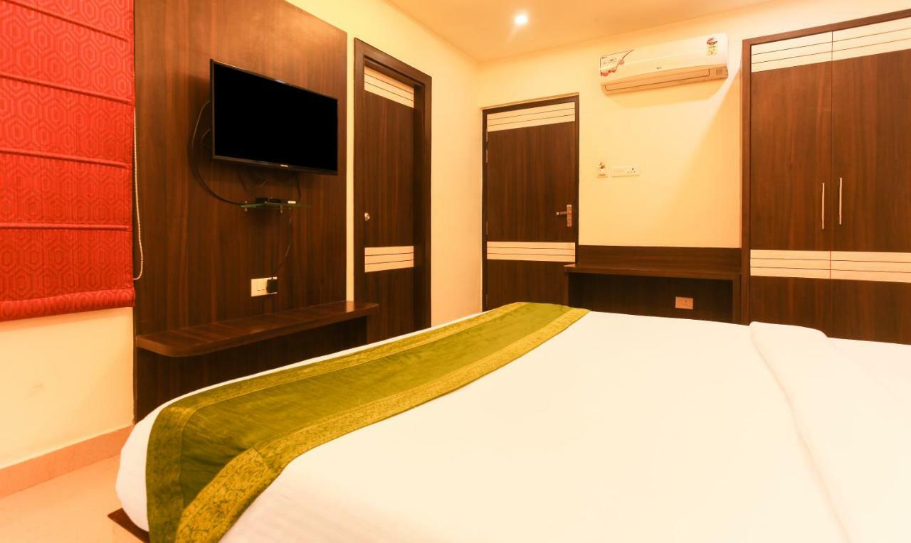 Hotel Janki International By Keymagics Варанасі Екстер'єр фото