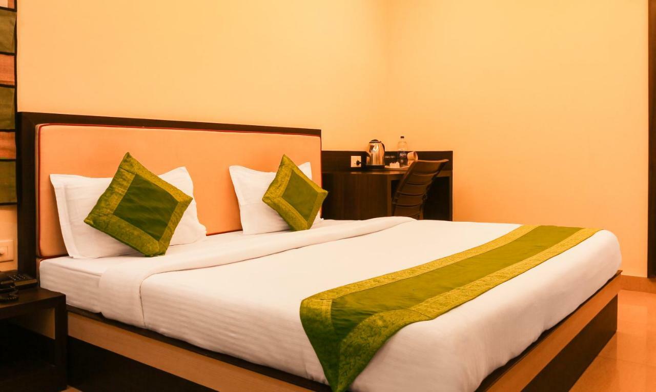 Hotel Janki International By Keymagics Варанасі Екстер'єр фото