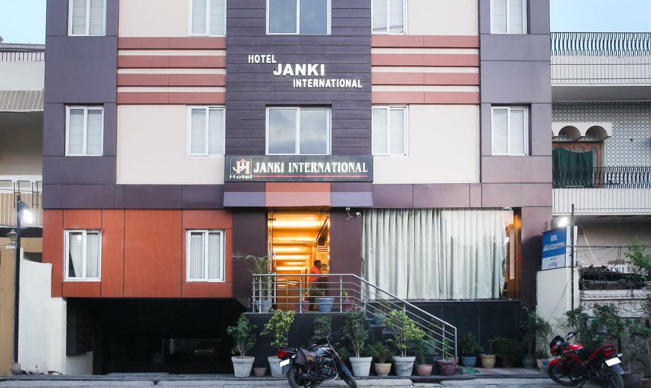 Hotel Janki International By Keymagics Варанасі Екстер'єр фото